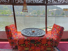 Island hotel and homestay